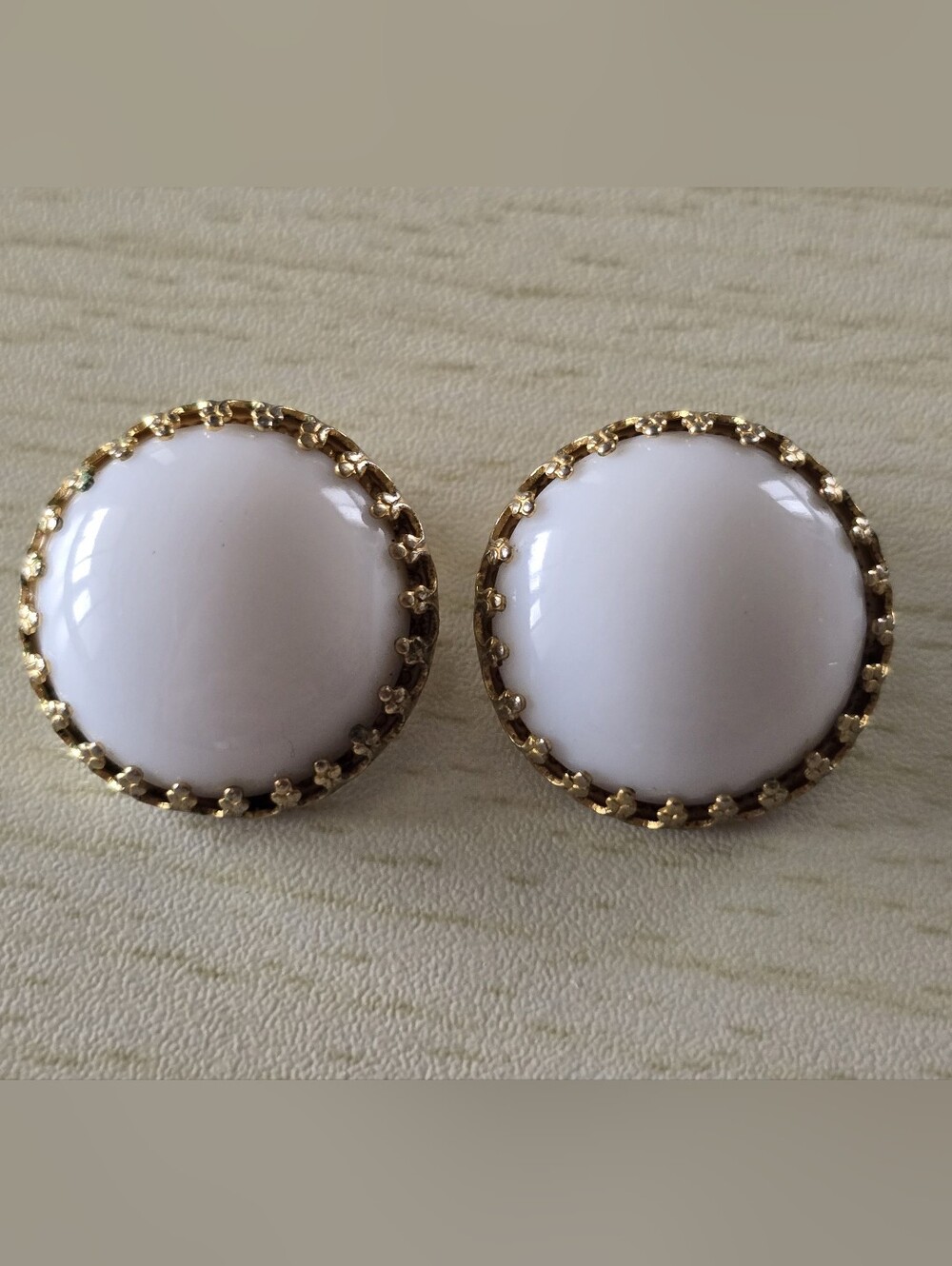 Vintage Hattie Carnegie Clip On Earrings